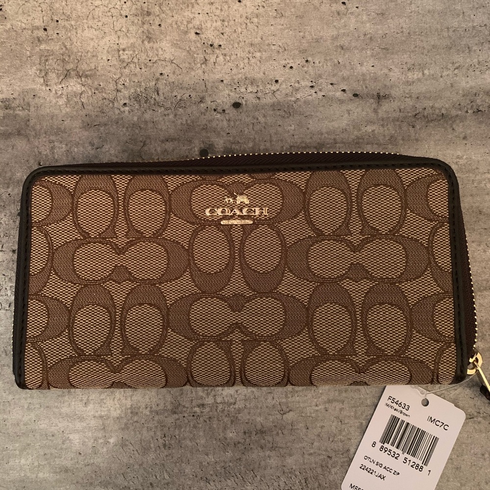 Coach F54633 Outline Signature Accordion ZipWallet